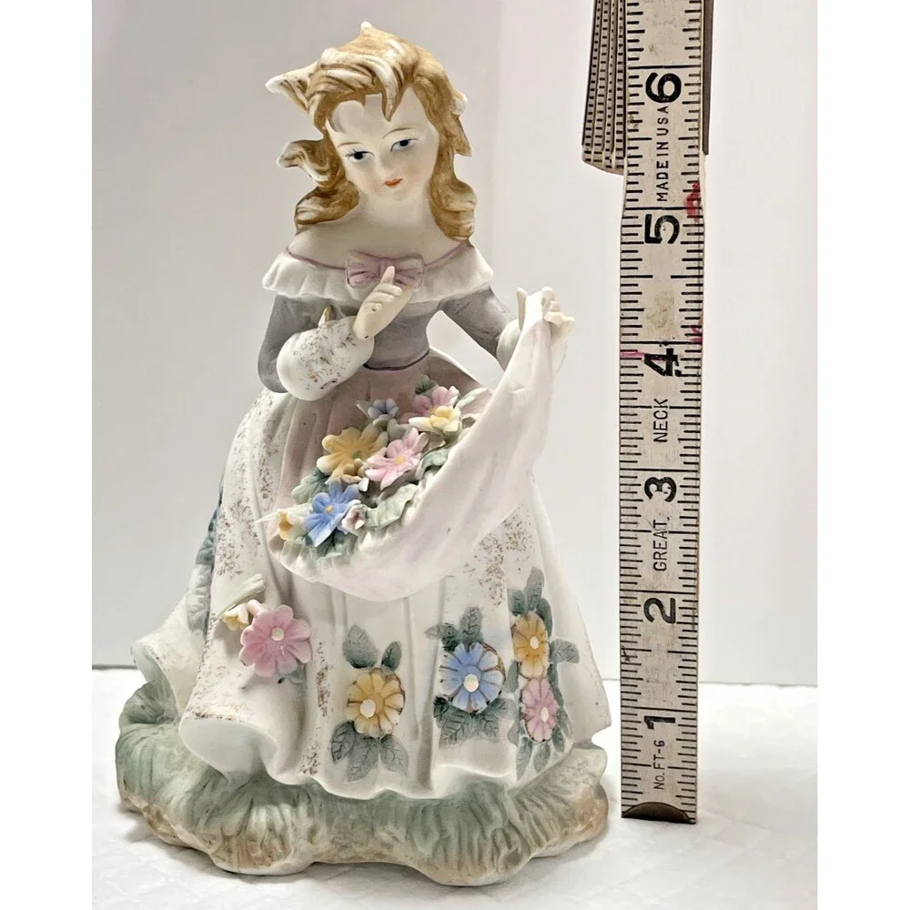 Vintage Lefton China KW133B Hand Painted Girl with Flowers Figurine Japan, EXCL - Picture 6 of 8